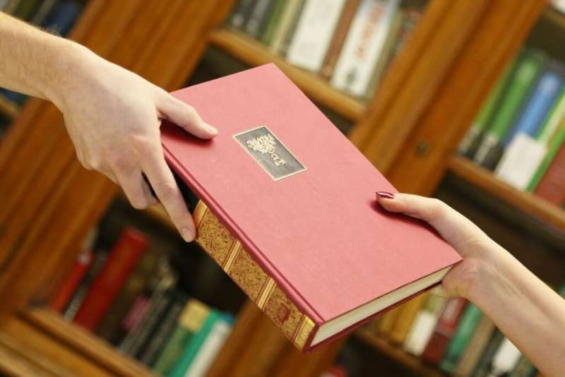 Волонтеры Никольского добровольческого движения Камышина приглашают принять участие в благотворительной акции «Книги детям»