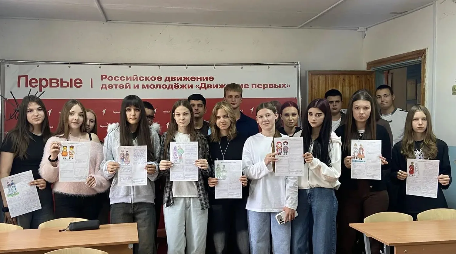 В Камышинском колледже бизнеса прошли встречи с клириком Никольского собора
