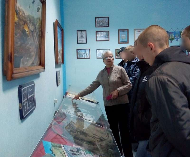 Воспитанники колонии для несовершеннолетних побывали в музее боевой славы 56-й гвардейской десантно-штурмовой бригады