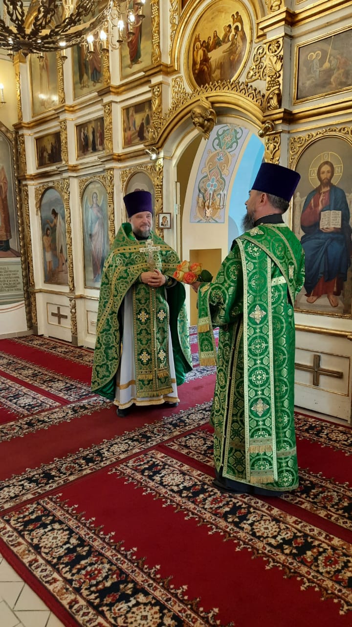 Собор празднует день небесного покровителя старшего священника отца Николая Караичева