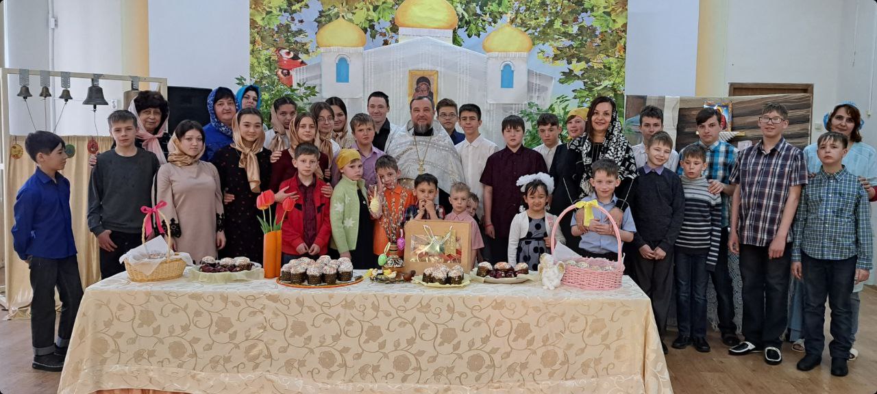 Освящая пищу, мы посвящаем ее Богу