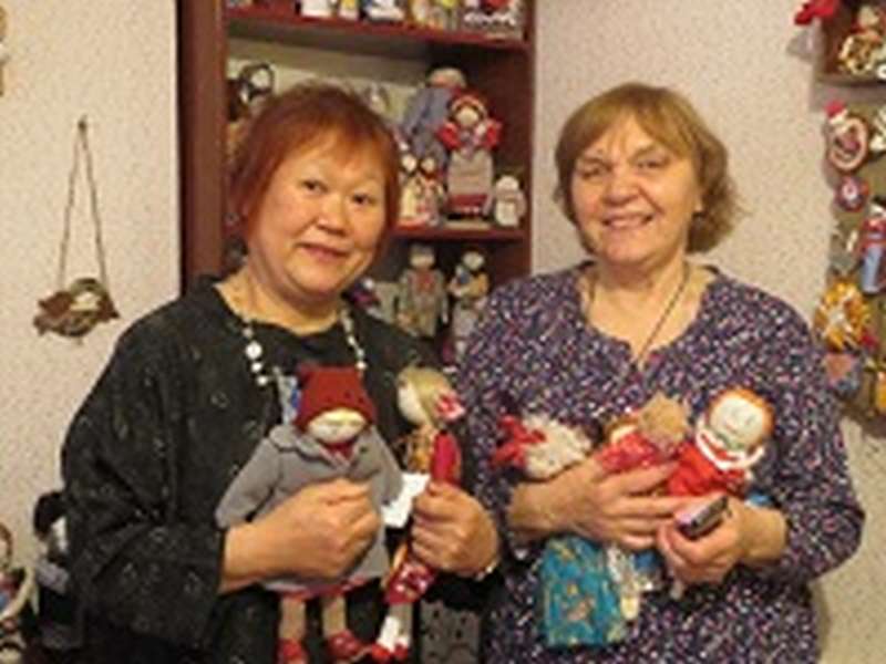 Япония в Камышине: художница Кейко Накамура встретилась с мастерами Семейного центра мастерства и ремесел при Никольском кафедральном соборе