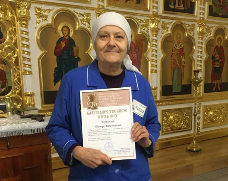 В Никольском соборе поздравили с юбилеем уборщицу, которая работает тут 20 лет