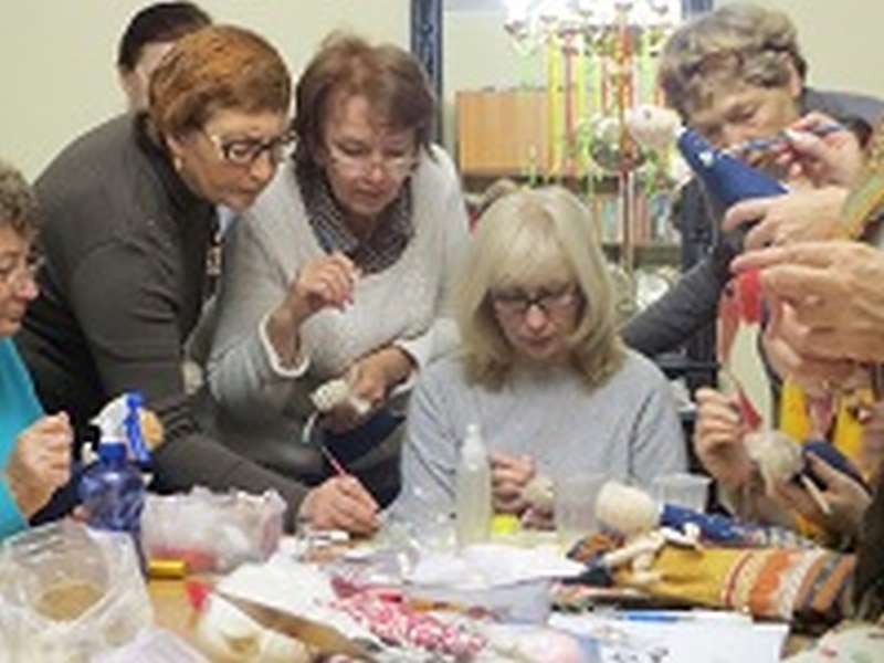 Выпускница Семейного центра мастерства и ремёсел, живущая в Нидерландах, провела творческие встречи в Камышине