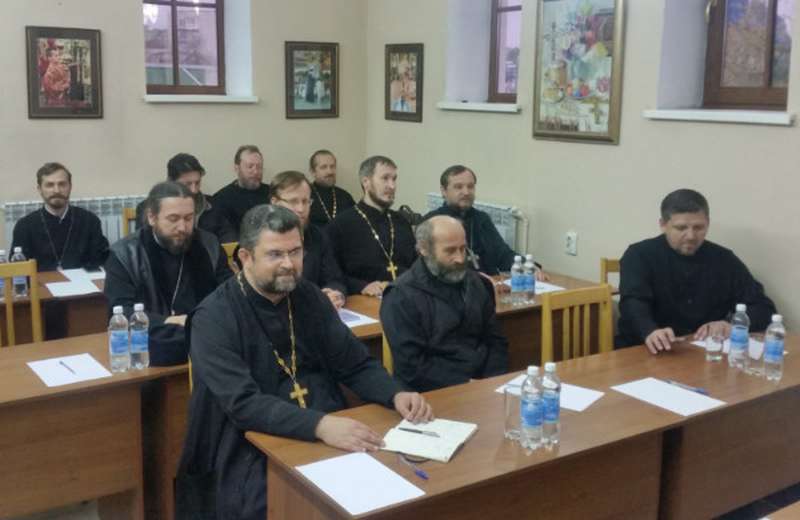 На собрании духовенства обсудили подготовку ко дню памяти великомученика Димитрия Солунского