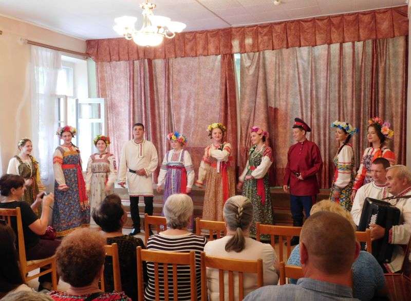 Участники проекта «В кругу друзей» посетили концерт творческих коллективов Камышинского училища искусств