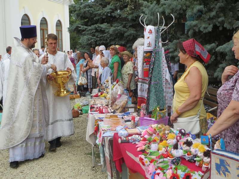 В Никольском кафедральном соборе праздновали Преображение Господне (ФОТО)