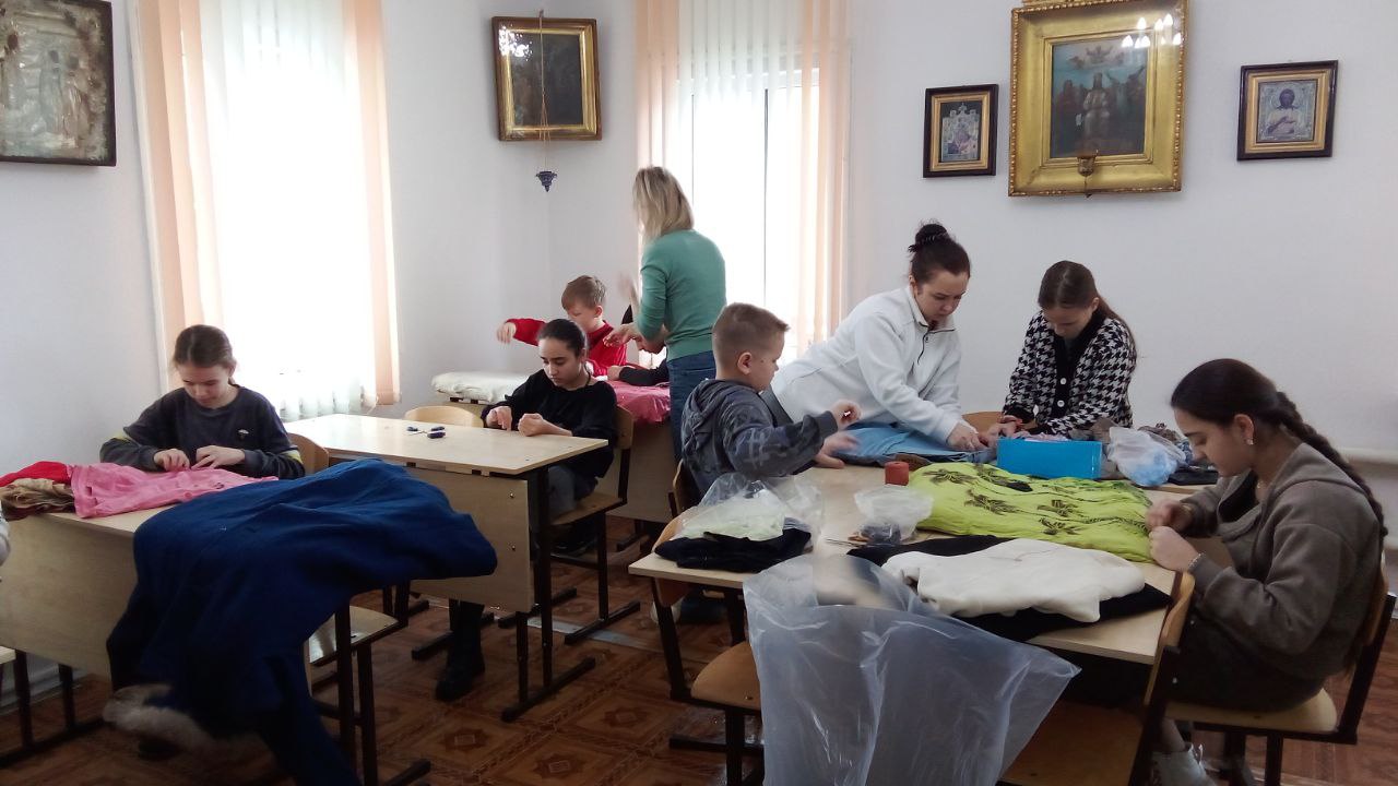 Никольский кафедральный собор продолжает благотворительный пошив